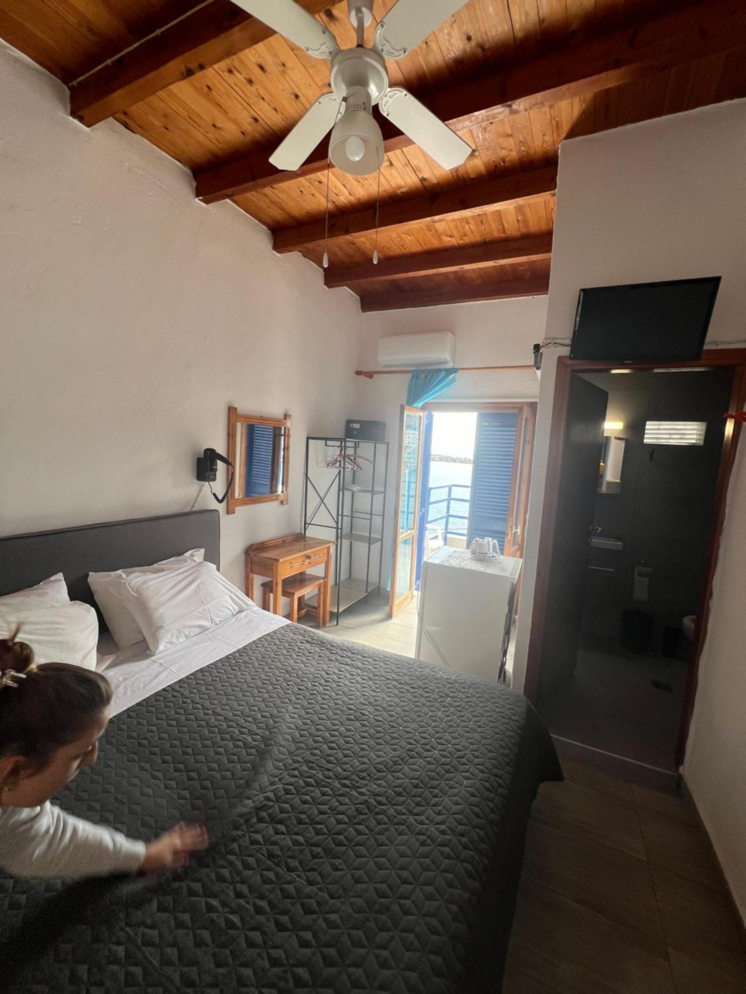 Scirocco Rooms Loutrón Luaran gambar