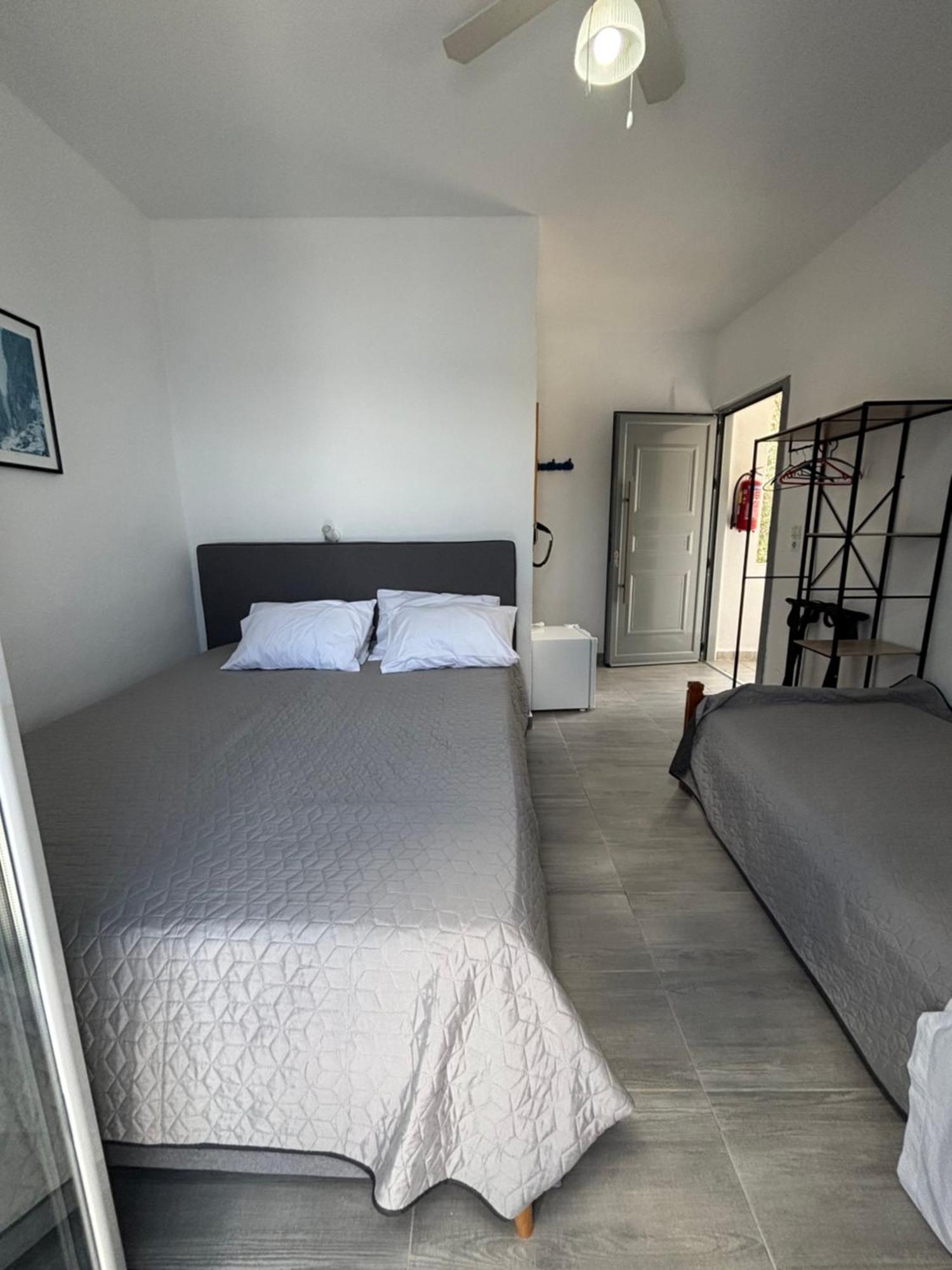 Scirocco Rooms Loutrón Luaran gambar