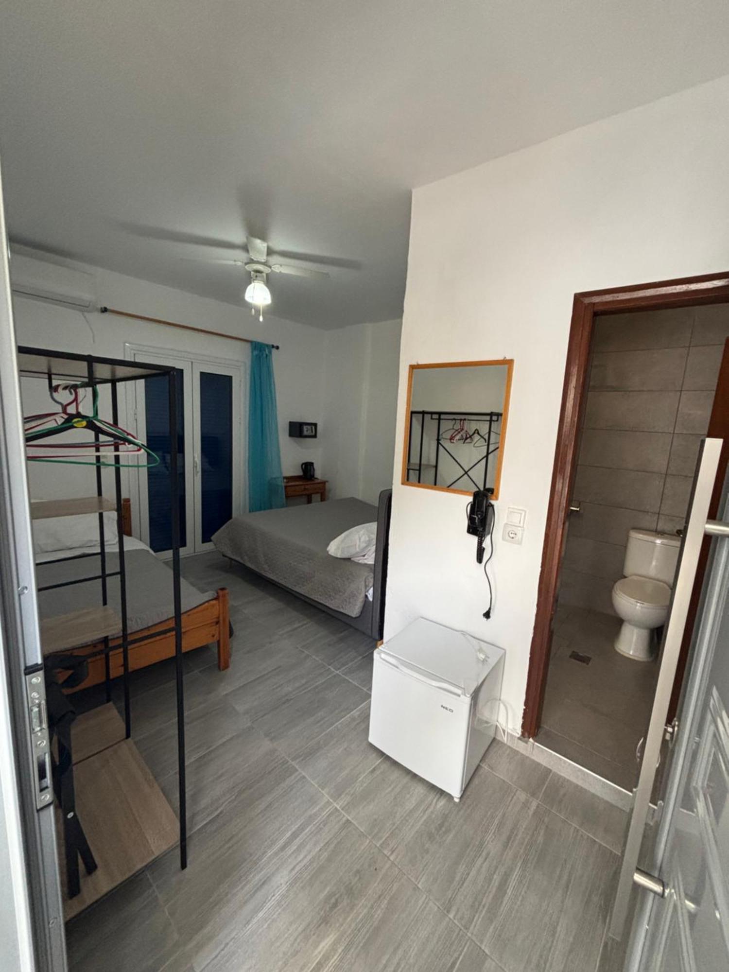 Scirocco Rooms Loutrón Luaran gambar