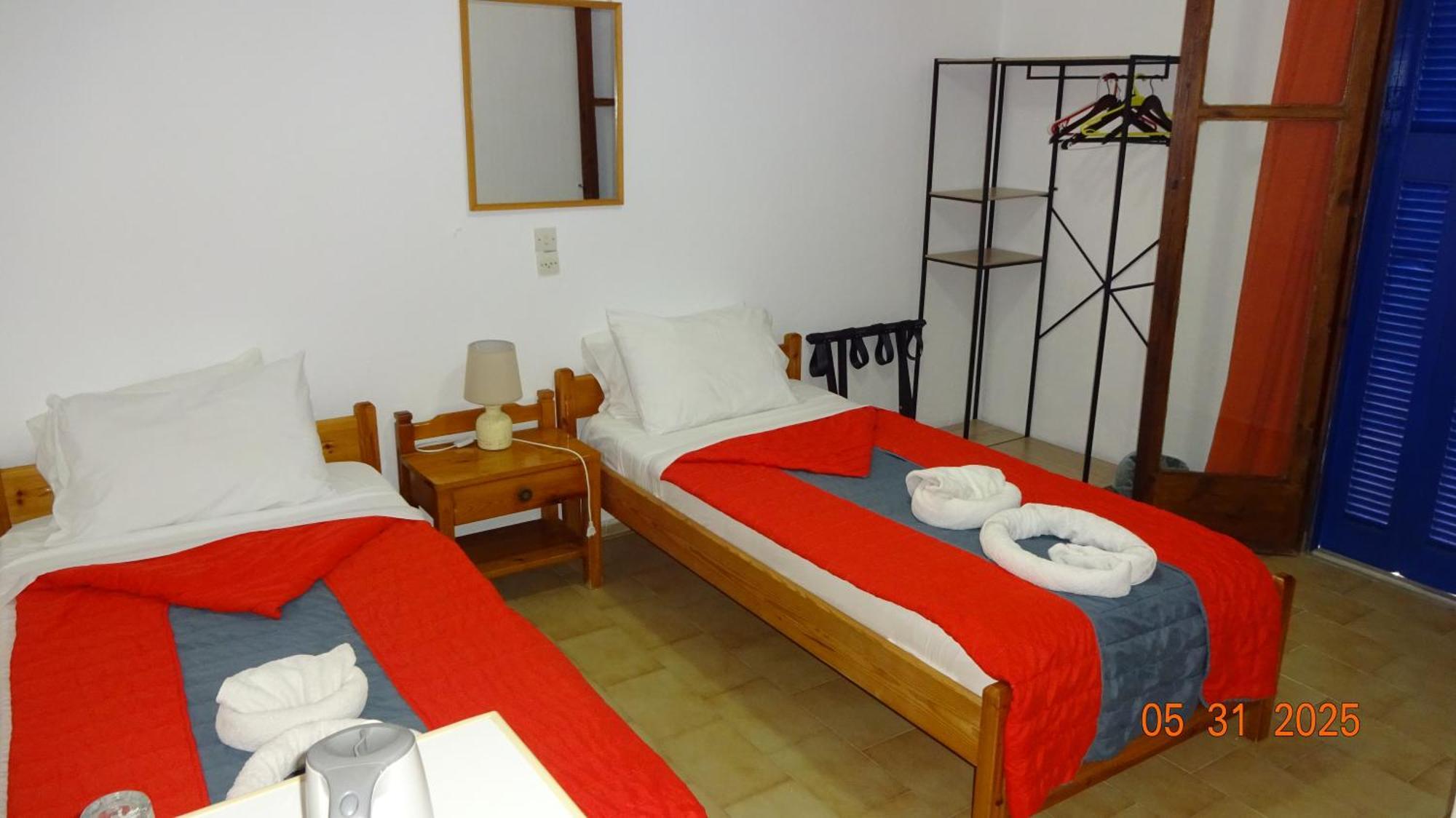 Scirocco Rooms Loutrón Luaran gambar