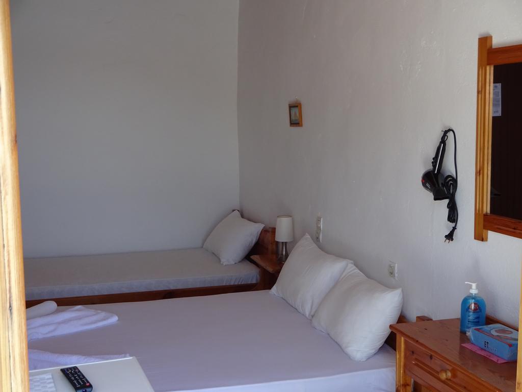Scirocco Rooms Loutrón Luaran gambar