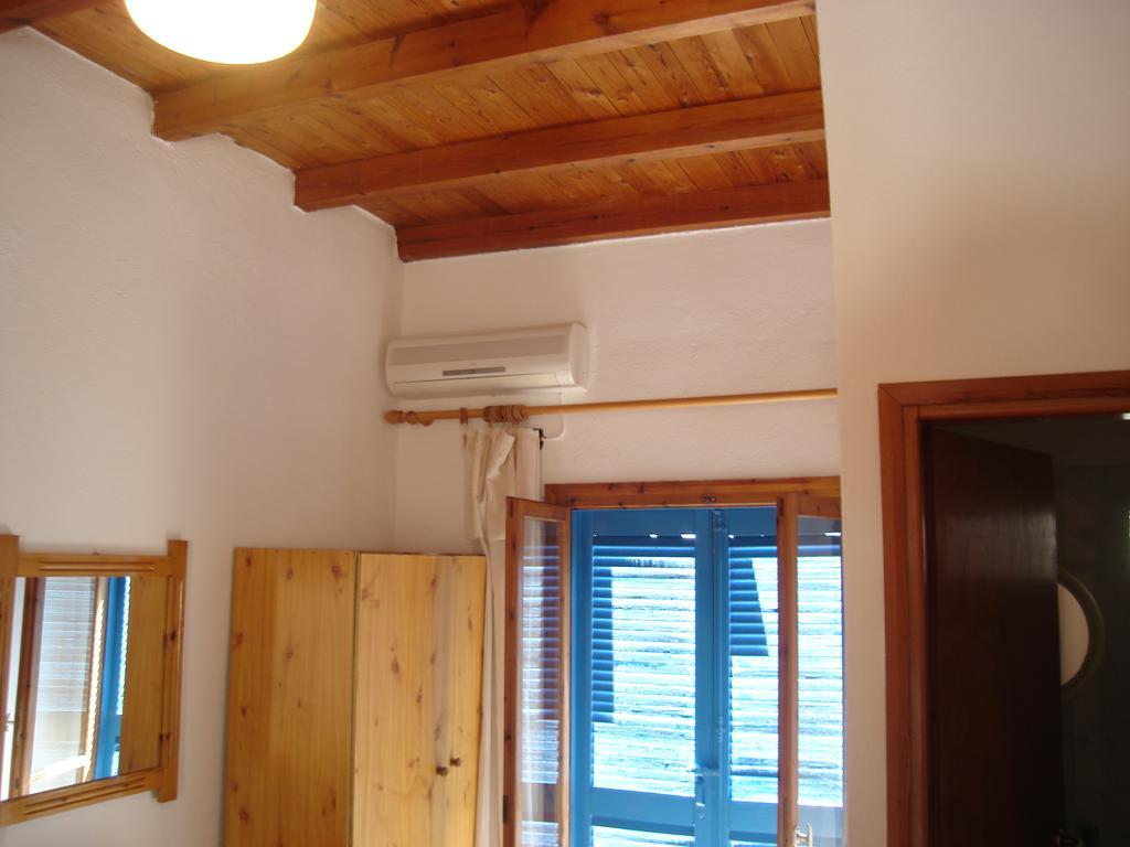 Scirocco Rooms Loutrón Luaran gambar