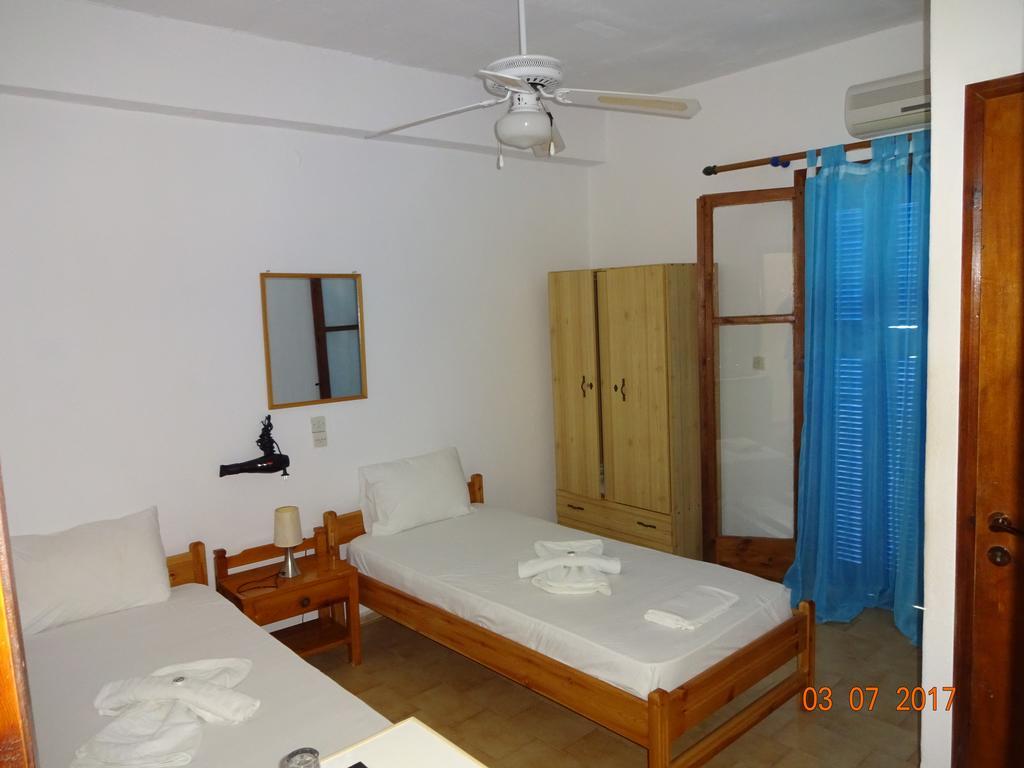 Scirocco Rooms Loutrón Luaran gambar