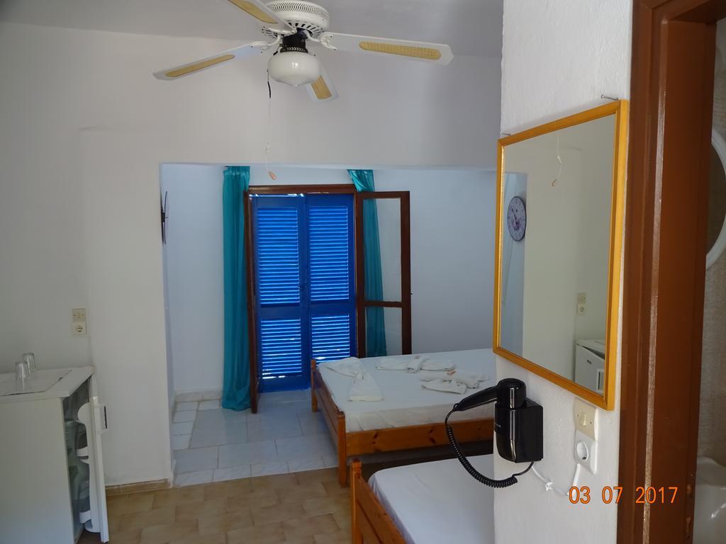 Scirocco Rooms Loutrón Luaran gambar